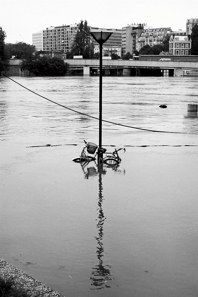 Crue-seine-2016-velo-M5lux50II1-Photo08-8-2-rd900.jpg